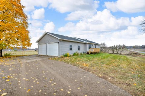Photo of 8373 S Stoney Lake Road, Jackson, MI 49201 (MLS # 25057466)
