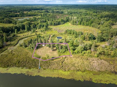 Photo of 22390 Ridge Road, Barryton, MI 49305 (MLS # 25044316)