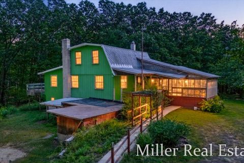 Photo of 4233 Mud Lake Road, Bellevue, MI 49021 (MLS # 25046962)
