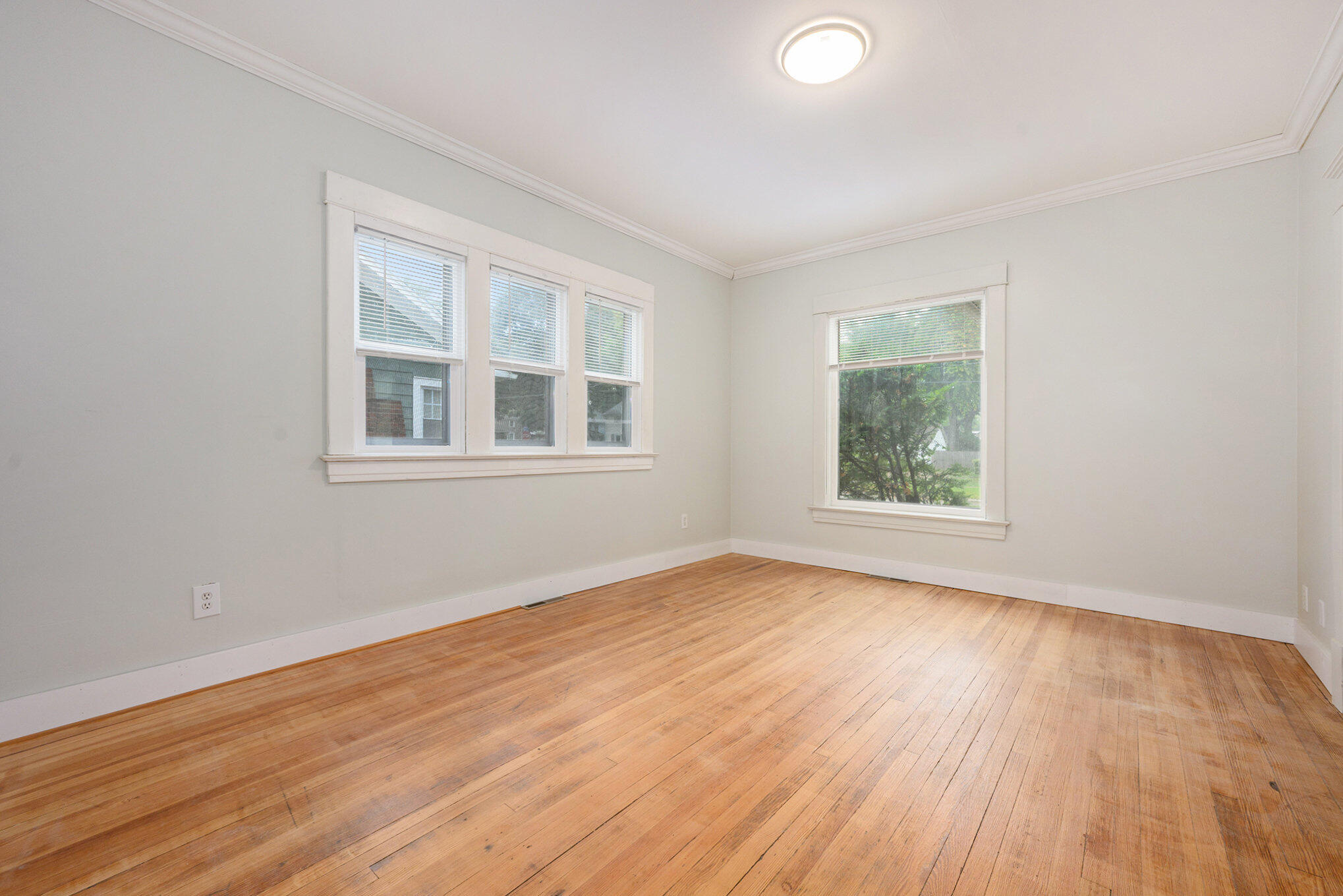 Three Rivers, Michigan 49093, United States, 5 Bedrooms Bedrooms, ,2 BathroomsBathrooms,Residential,Active,216519