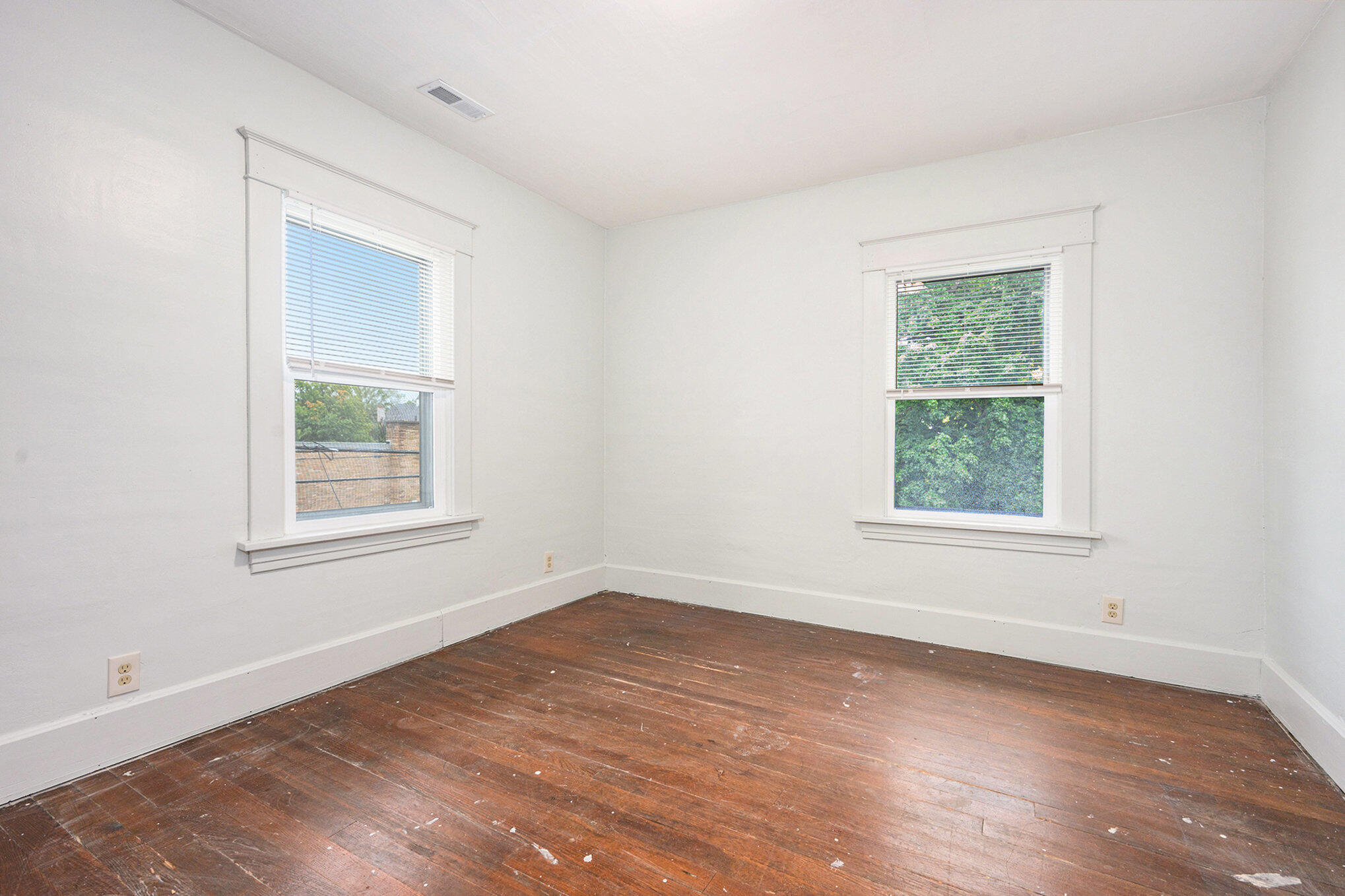 Three Rivers, Michigan 49093, United States, 5 Bedrooms Bedrooms, ,2 BathroomsBathrooms,Residential,Active,216519