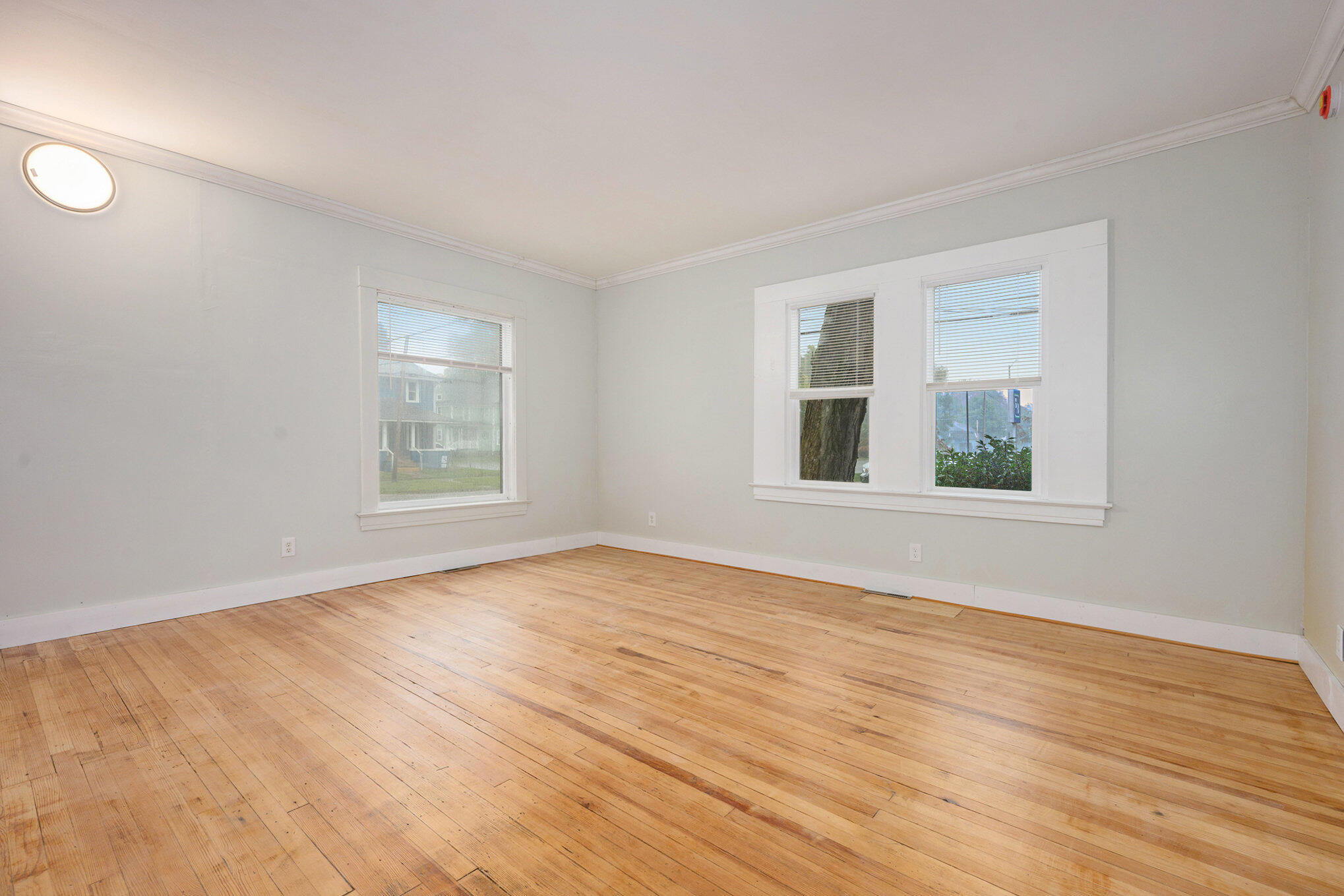 Three Rivers, Michigan 49093, United States, 5 Bedrooms Bedrooms, ,2 BathroomsBathrooms,Residential,Active,216519