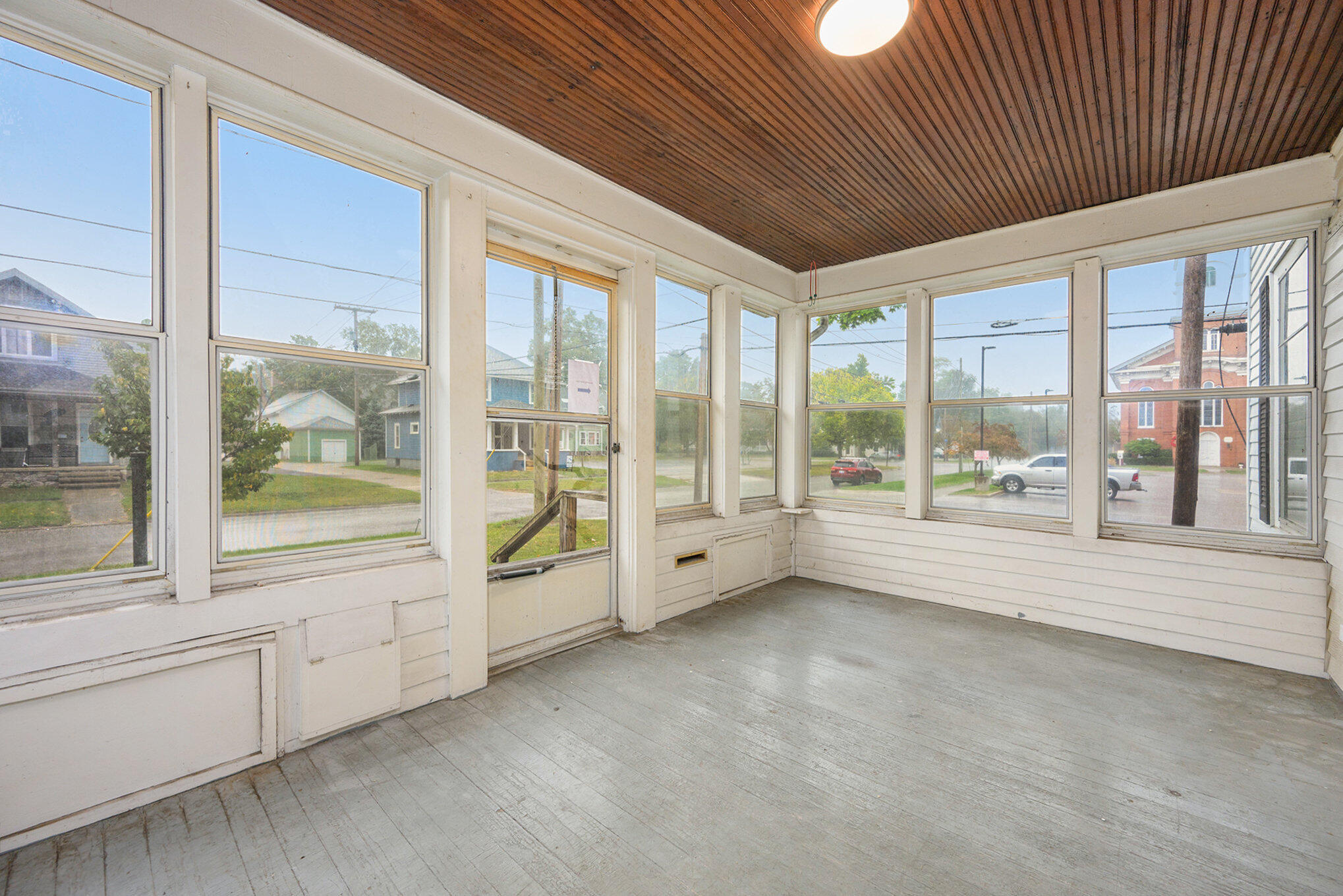 Three Rivers, Michigan 49093, United States, 5 Bedrooms Bedrooms, ,2 BathroomsBathrooms,Residential,Active,216519