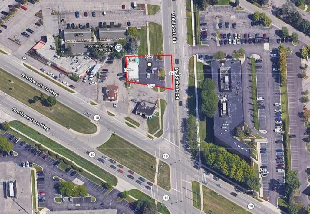 Photo of 31799 Middlebelt Road, Farmington Hills, MI 48334 (MLS # 26005078)