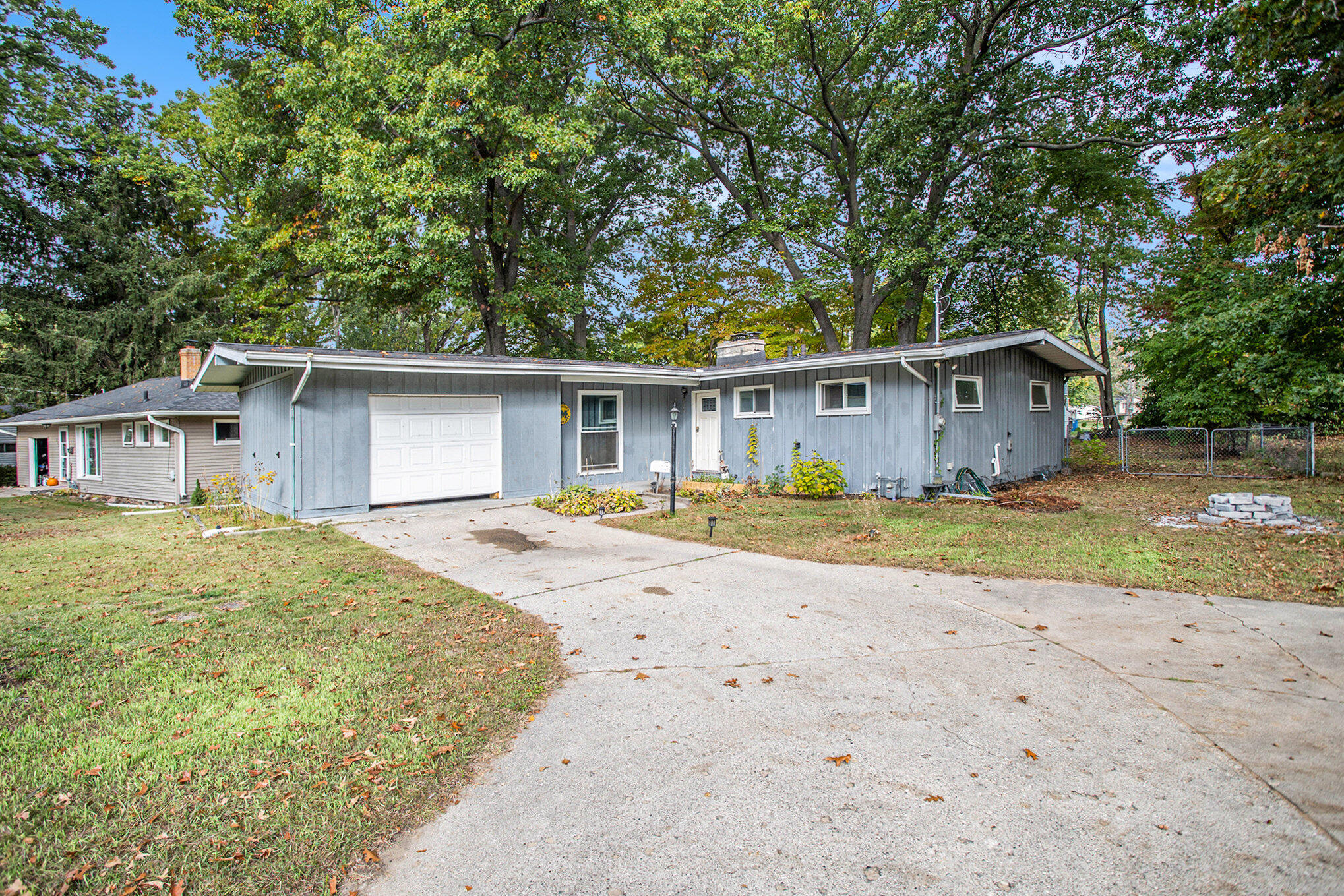 Battle Creek, Michigan 49015, United States, 2 Bedrooms Bedrooms, ,2 BathroomsBathrooms,Residential,Active,229010