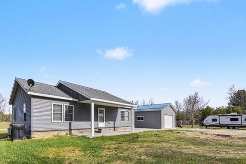 Photo of 2346 W Madison Road, Hart, MI 49420 (MLS # 26017144)