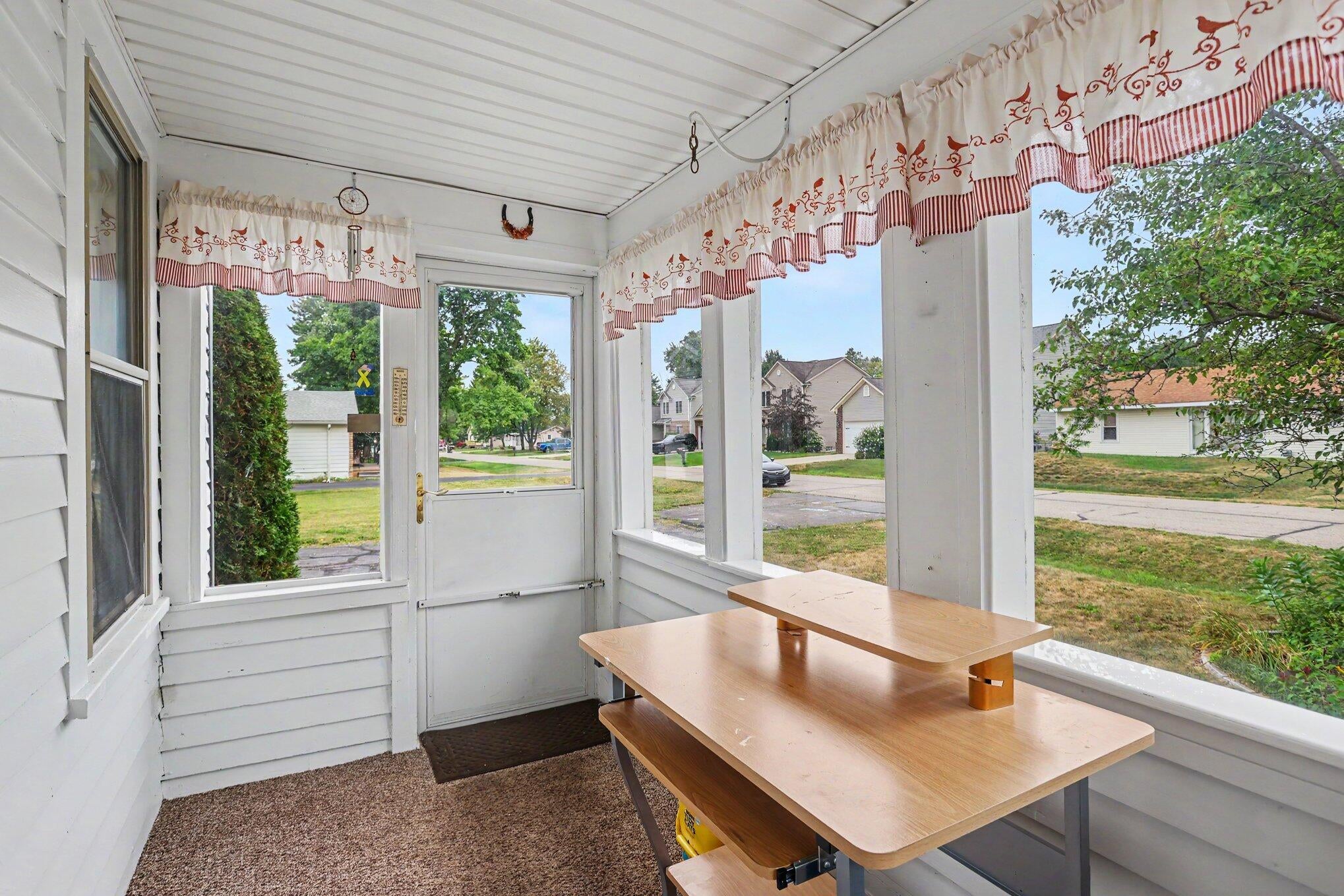 2901 Hartline Drive
