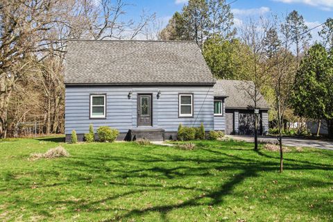 Photo of 4108 Lake Harbor Road, Norton Shores, MI 49441 (MLS # 26017283)