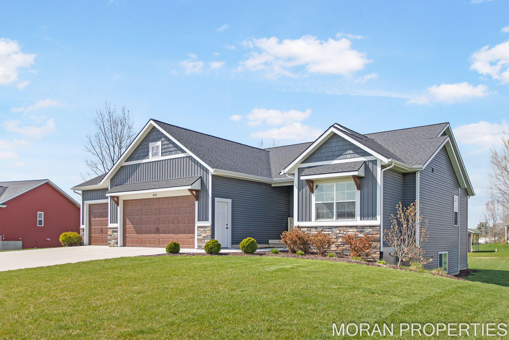 Photo 5 of 48 of 8898 Meadows Pointe Drive house