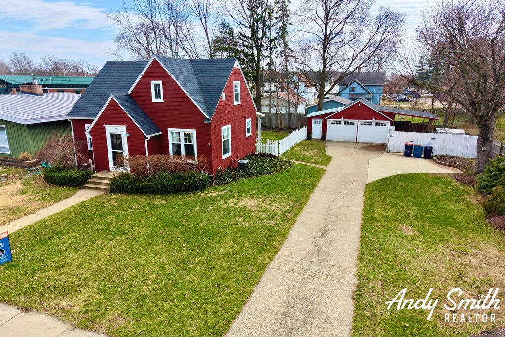 Photo of 186 W 27th Street, Holland, MI 49423 (MLS # 26012153)