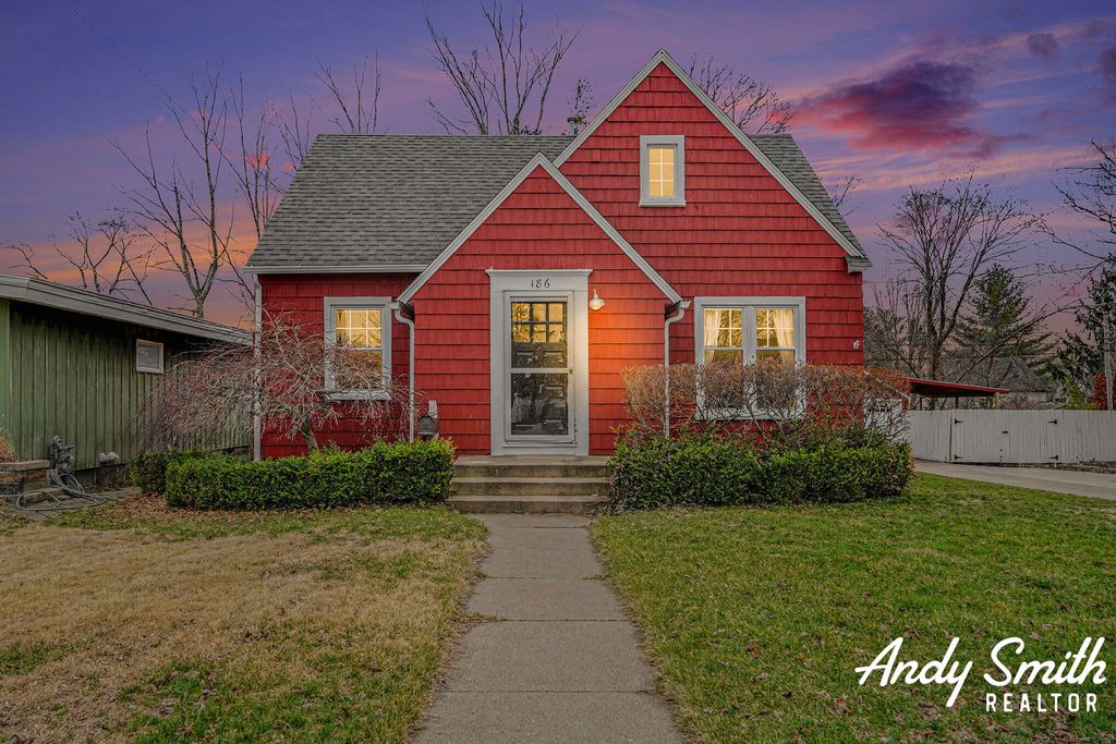 Photo of 186 W 27th Street, Holland, MI 49423 (MLS # 26012153)