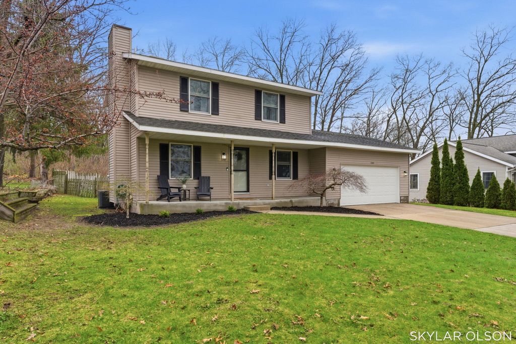 Photo of 15844 Cotters Lane, Spring Lake, MI 49456 (MLS # 26015132)