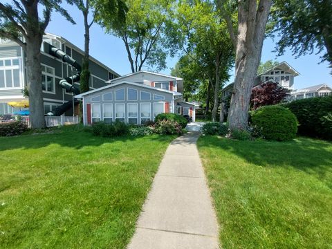 23675 N Shore Drive Edwardsburg MI 49112