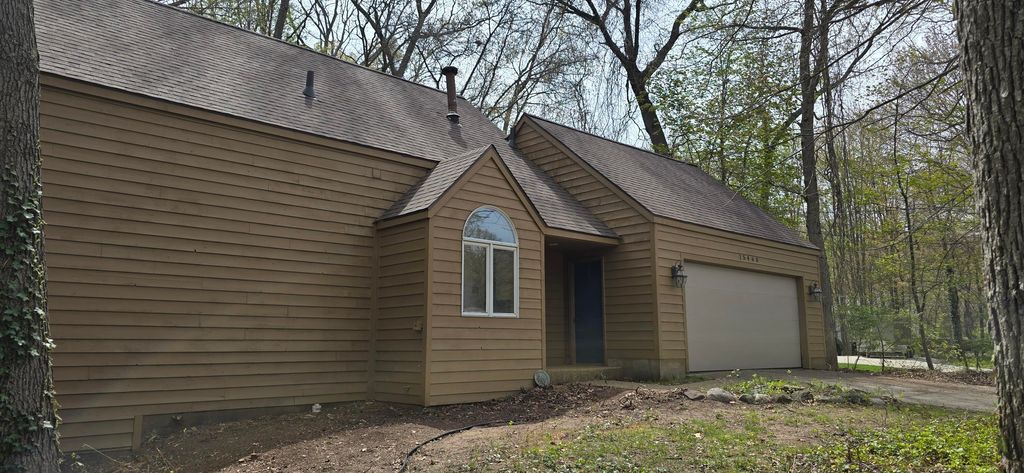 Photo of 15460 Kelly Street, Spring Lake, MI 49456 (MLS # 26020433)