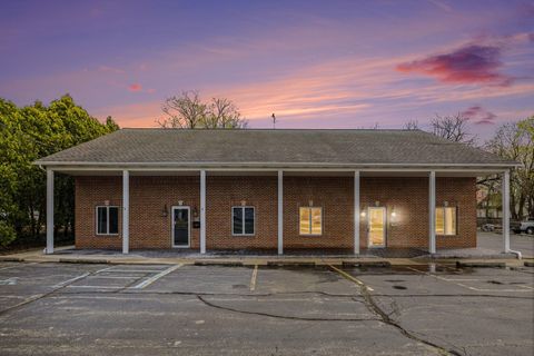 Photo of 317 S Grand Street, Marshall, MI 49068 (MLS # 26015495)