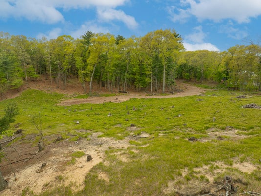 2088 GENEVA LN, NORTON SHORES, MI 49441 - Image f0a29a4d2b9c601bedcfa649d63ccdd3/1031732925