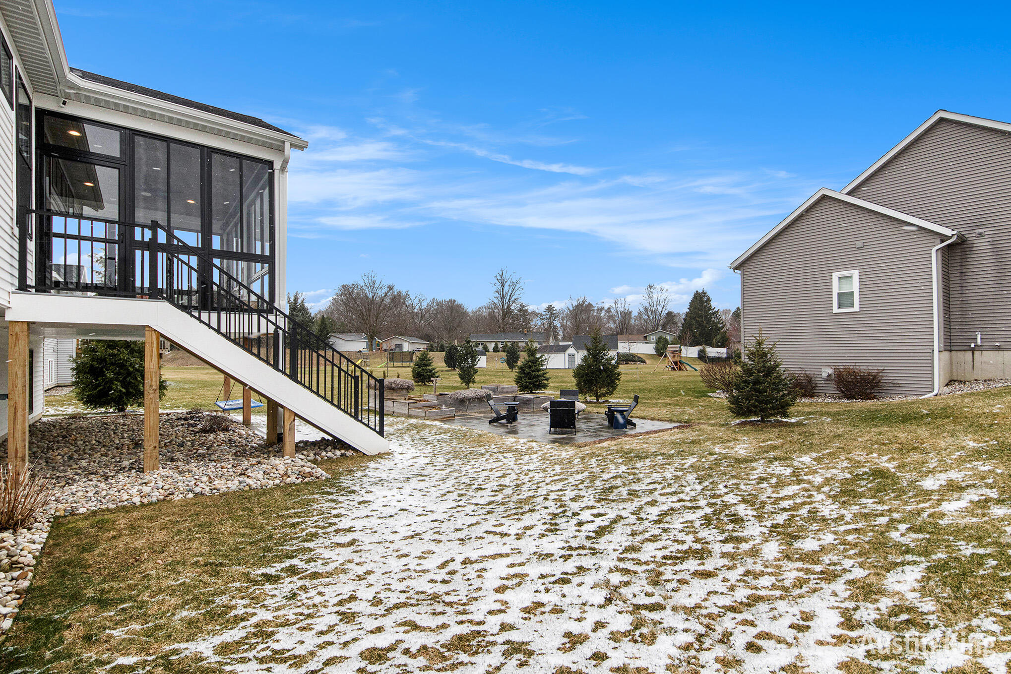 Hudsonville, Michigan 49426, United States, 4 Bedrooms Bedrooms, ,3 BathroomsBathrooms,Residential,Active,95414