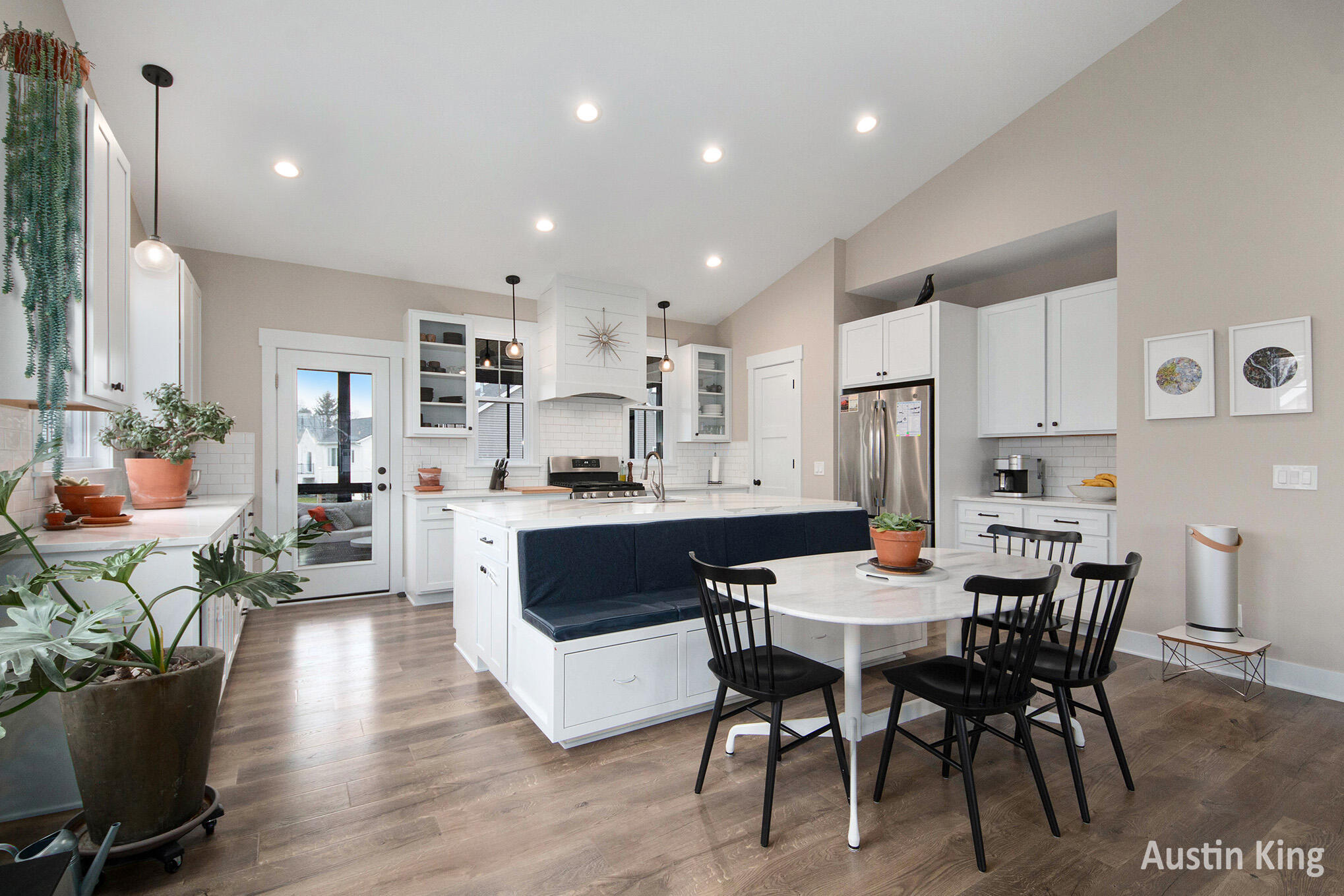 Hudsonville, Michigan 49426, United States, 4 Bedrooms Bedrooms, ,3 BathroomsBathrooms,Residential,Active,95414