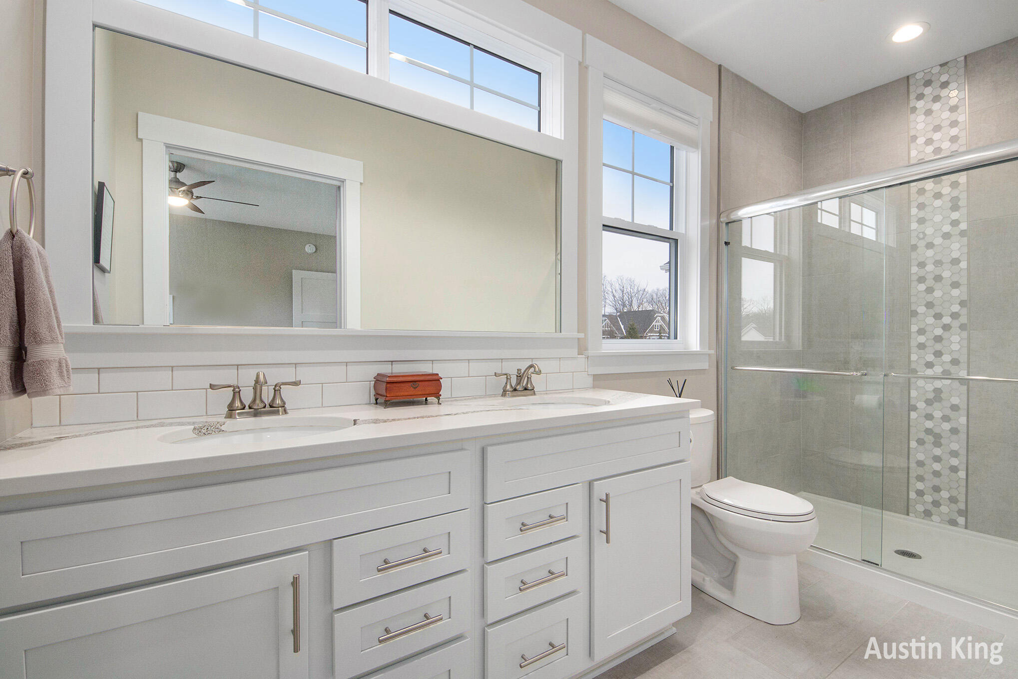 Hudsonville, Michigan 49426, United States, 4 Bedrooms Bedrooms, ,3 BathroomsBathrooms,Residential,Active,95414