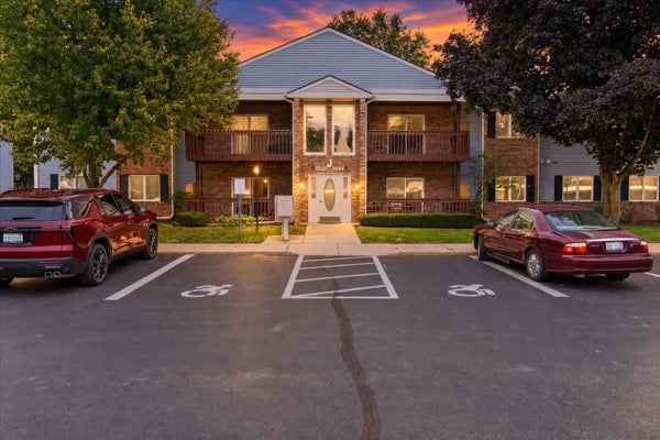 1338 SHOEMAKER DR, WESTLAND, MI 48185 - Image f0c1edbd24d29b2a3a842cc6064f76a5/330443012