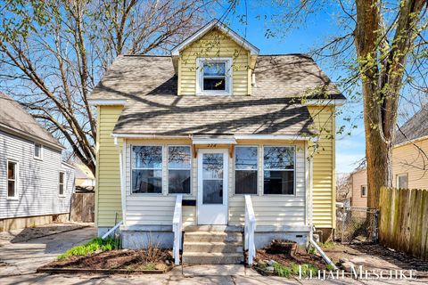 MLS: 25016039