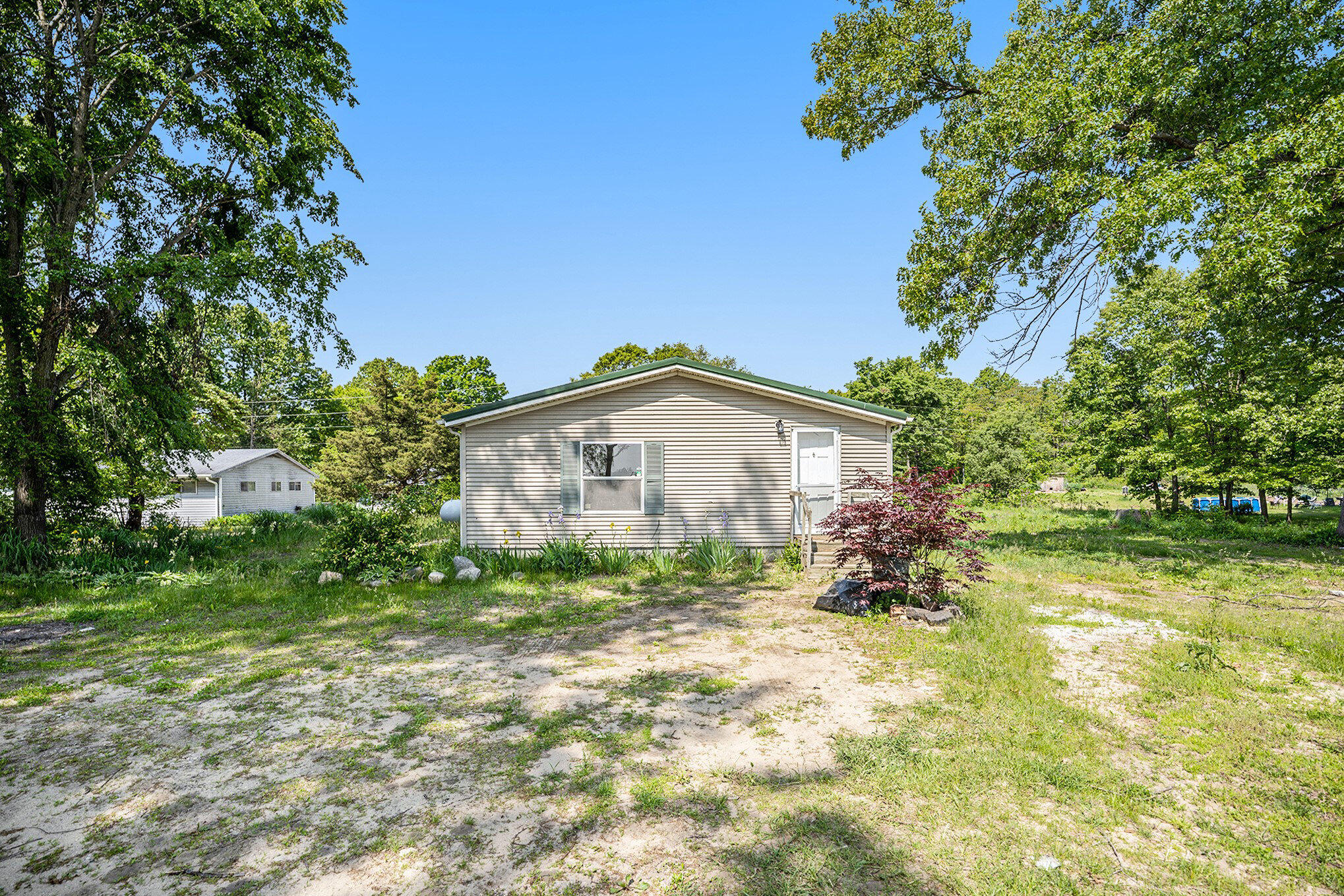 Decatur, Michigan 49045, United States, 3 Bedrooms Bedrooms, ,2 BathroomsBathrooms,Residential,Pending,137680