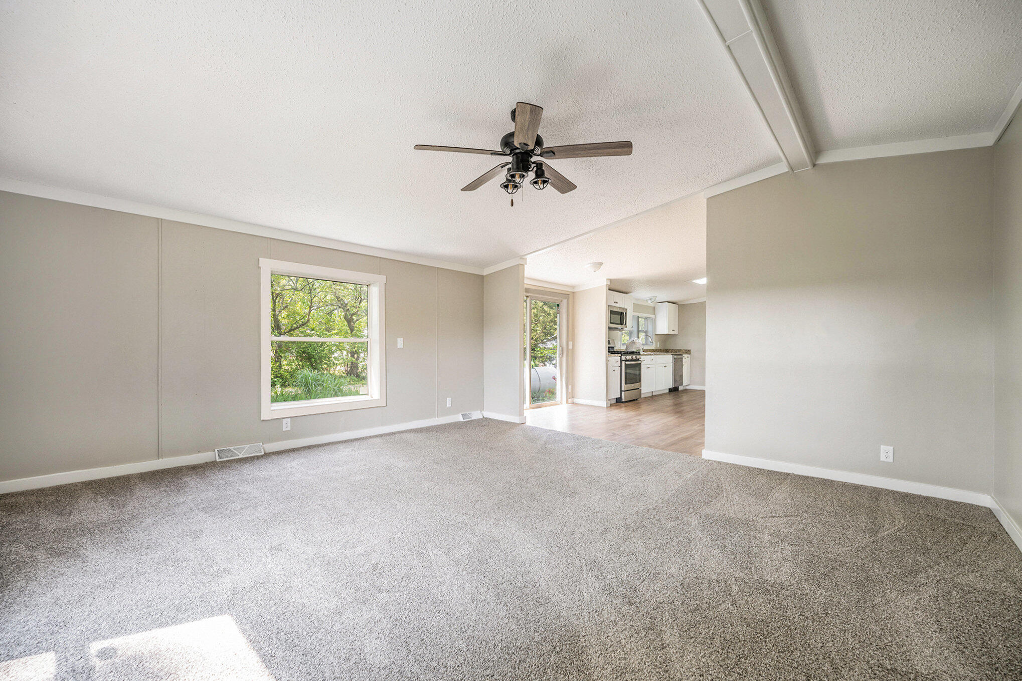 Decatur, Michigan 49045, United States, 3 Bedrooms Bedrooms, ,2 BathroomsBathrooms,Residential,Pending,137680