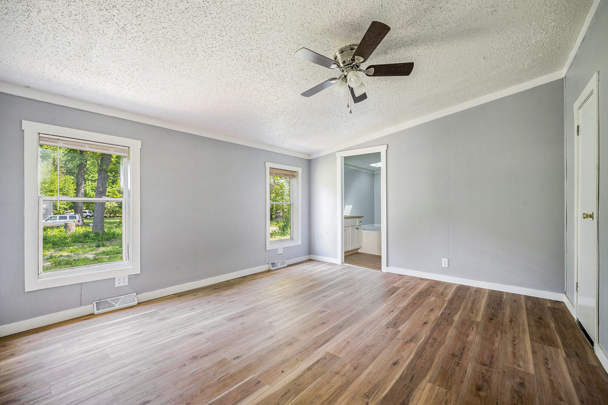 Decatur, Michigan 49045, United States, 3 Bedrooms Bedrooms, ,2 BathroomsBathrooms,Residential,Pending,137680