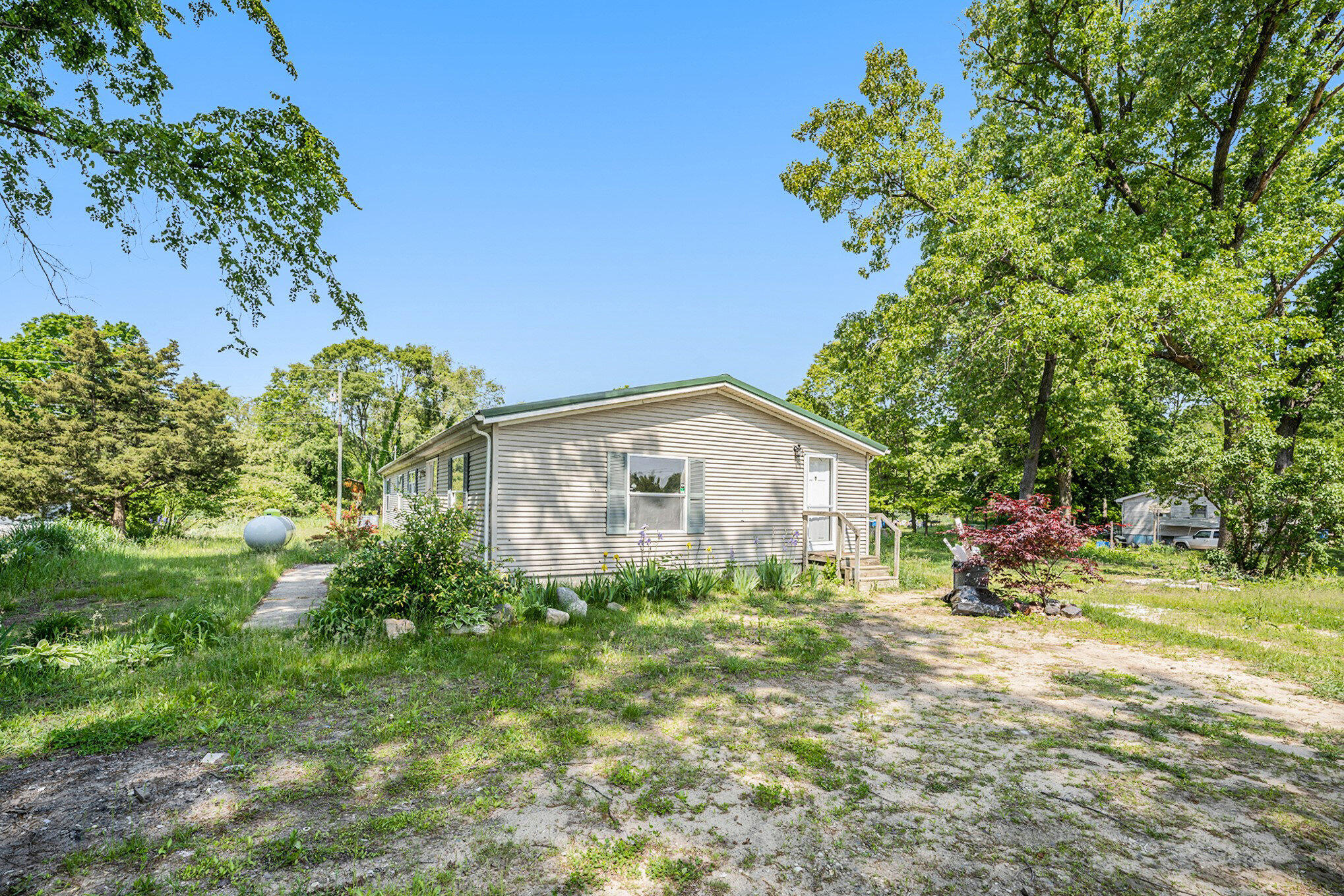 Decatur, Michigan 49045, United States, 3 Bedrooms Bedrooms, ,2 BathroomsBathrooms,Residential,Pending,137680