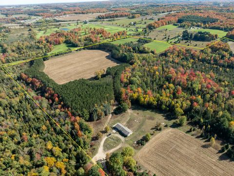 Photo of 7200 E 46 Road, Cadillac, MI 49601 (MLS # 25053625)