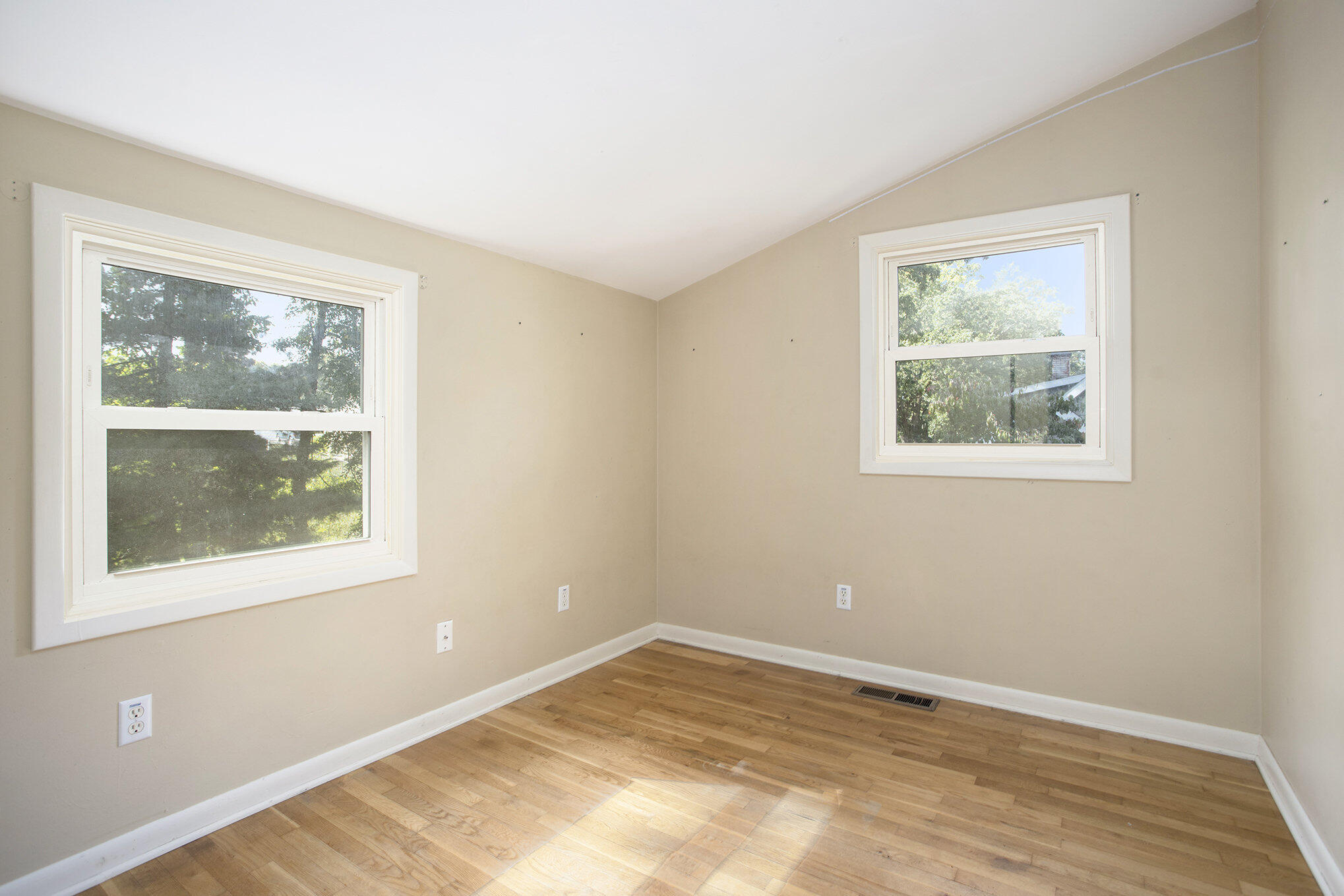 Battle Creek, Michigan 49015, United States, 4 Bedrooms Bedrooms, ,2 BathroomsBathrooms,Residential,Active,233742