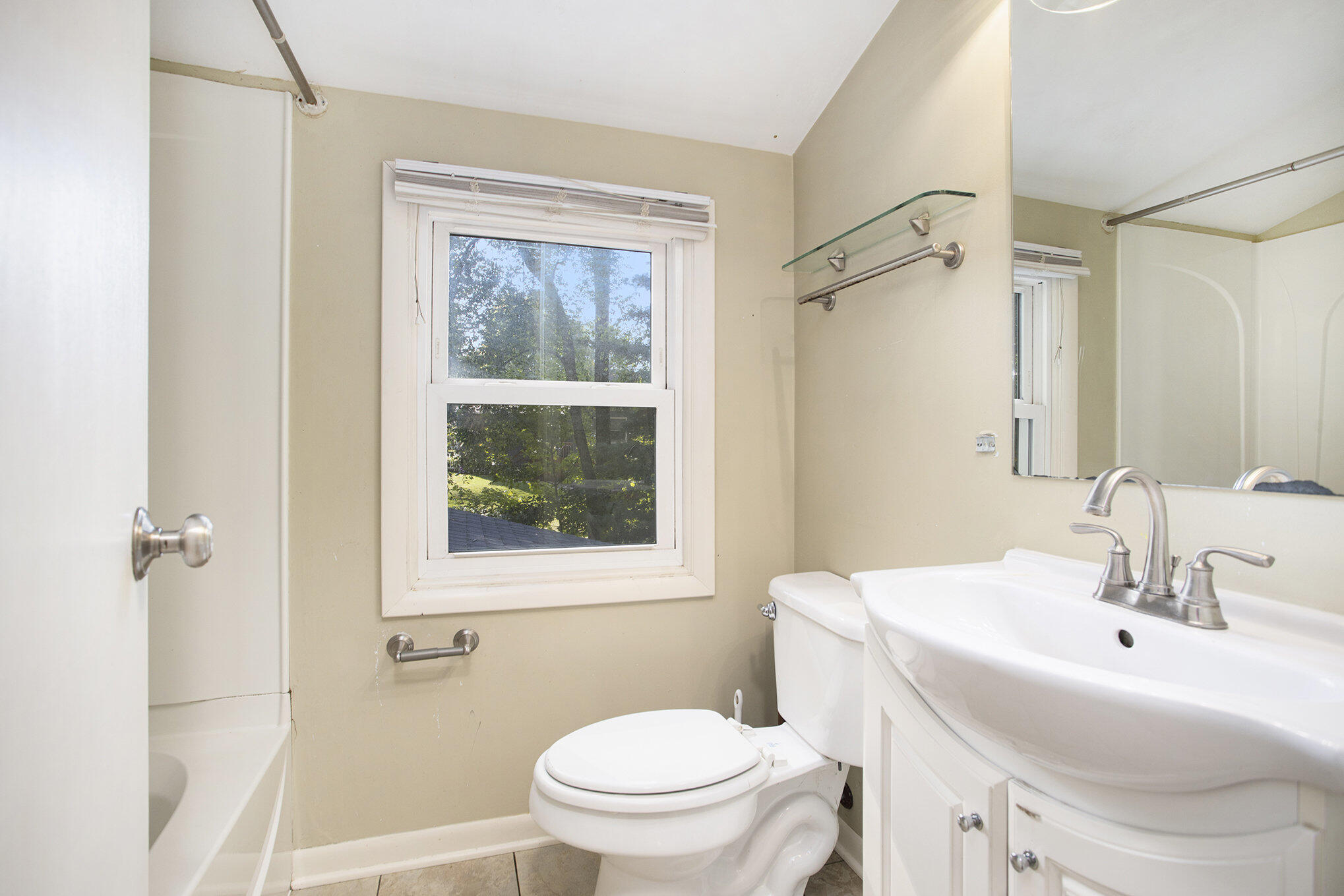 Battle Creek, Michigan 49015, United States, 4 Bedrooms Bedrooms, ,2 BathroomsBathrooms,Residential,Active,233742