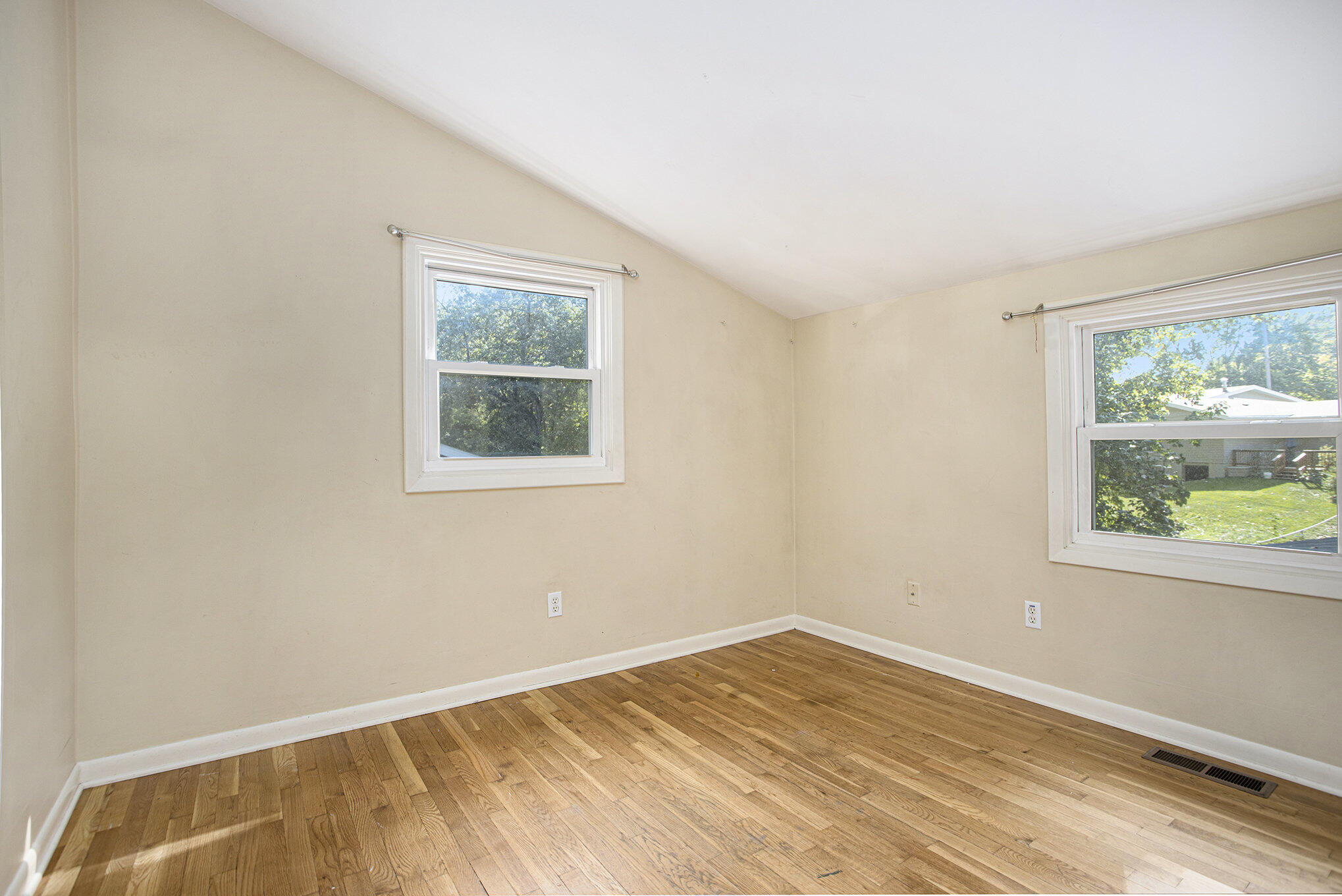 Battle Creek, Michigan 49015, United States, 4 Bedrooms Bedrooms, ,2 BathroomsBathrooms,Residential,Active,233742