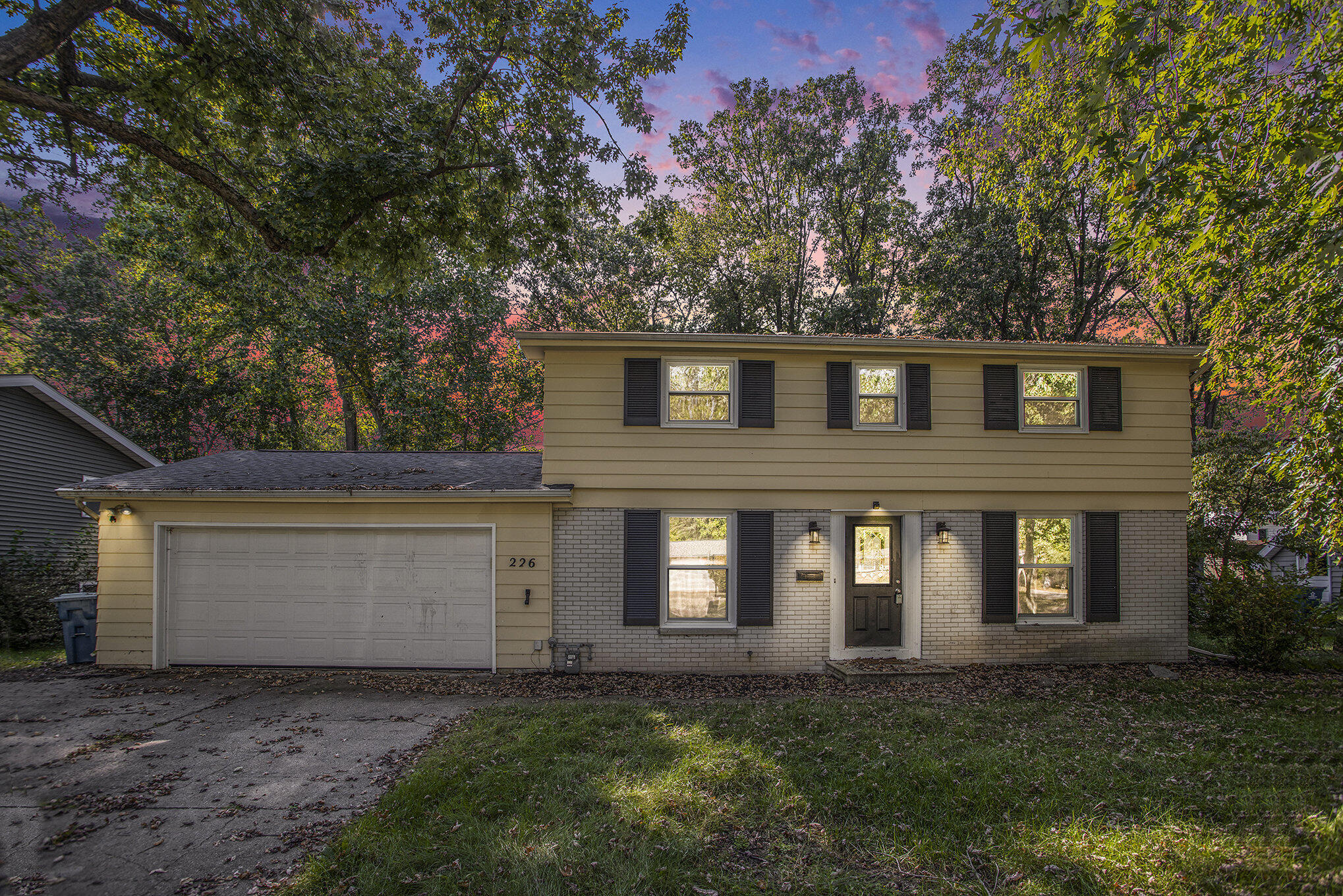 Battle Creek, Michigan 49015, United States, 4 Bedrooms Bedrooms, ,2 BathroomsBathrooms,Residential,Active,233742