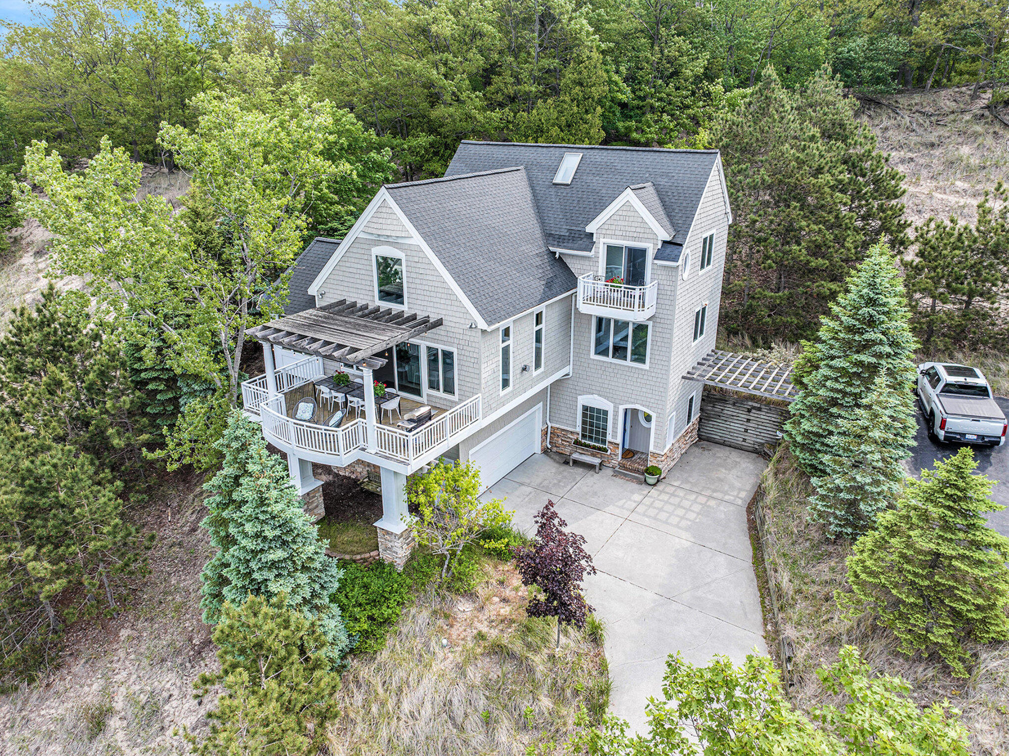 19148 Maiden Lane