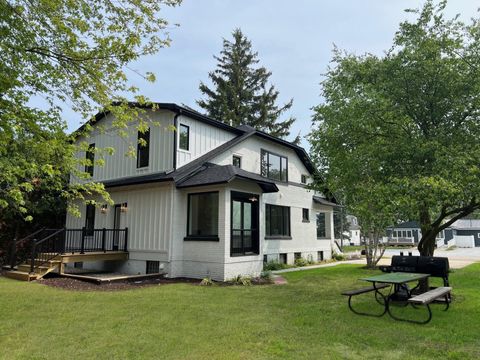 312 S Whittaker Street New Buffalo MI 49117