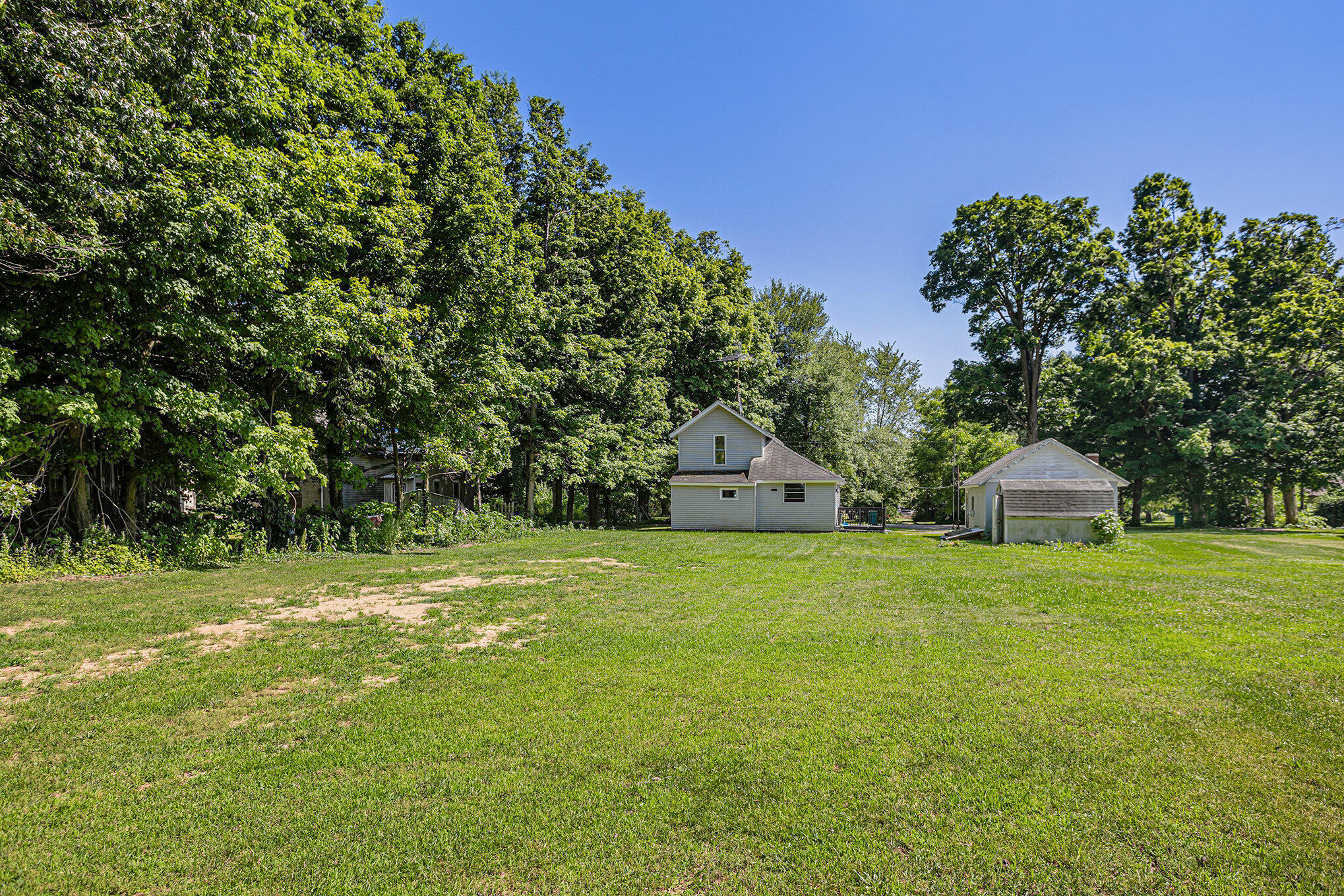 Sherwood, Michigan 49089, United States, 3 Bedrooms Bedrooms, ,1 BathroomBathrooms,Residential,Pending,159075