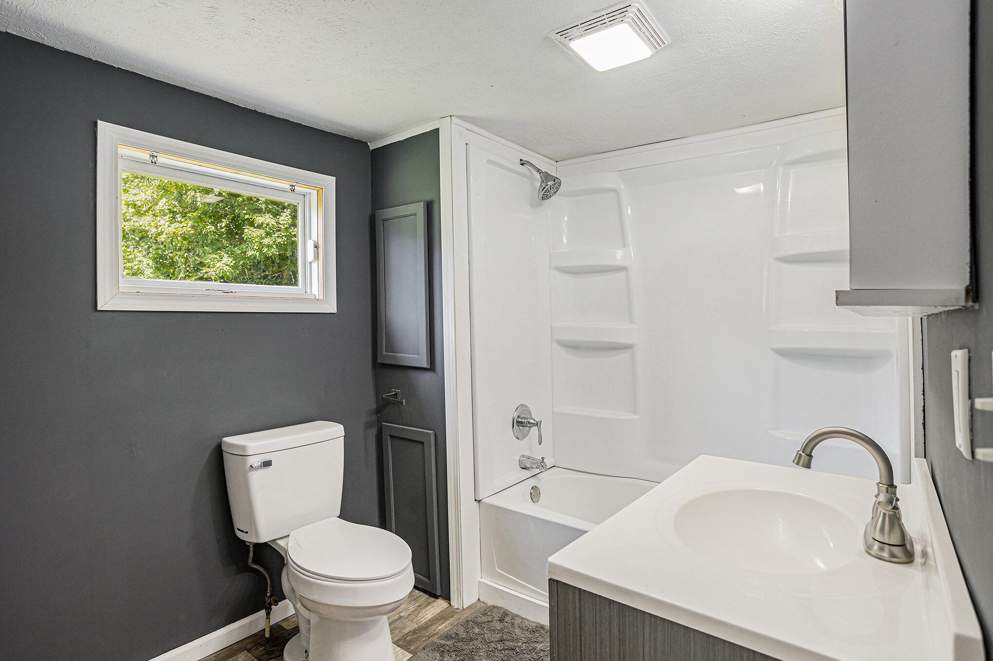 Sherwood, Michigan 49089, United States, 3 Bedrooms Bedrooms, ,1 BathroomBathrooms,Residential,Pending,159075