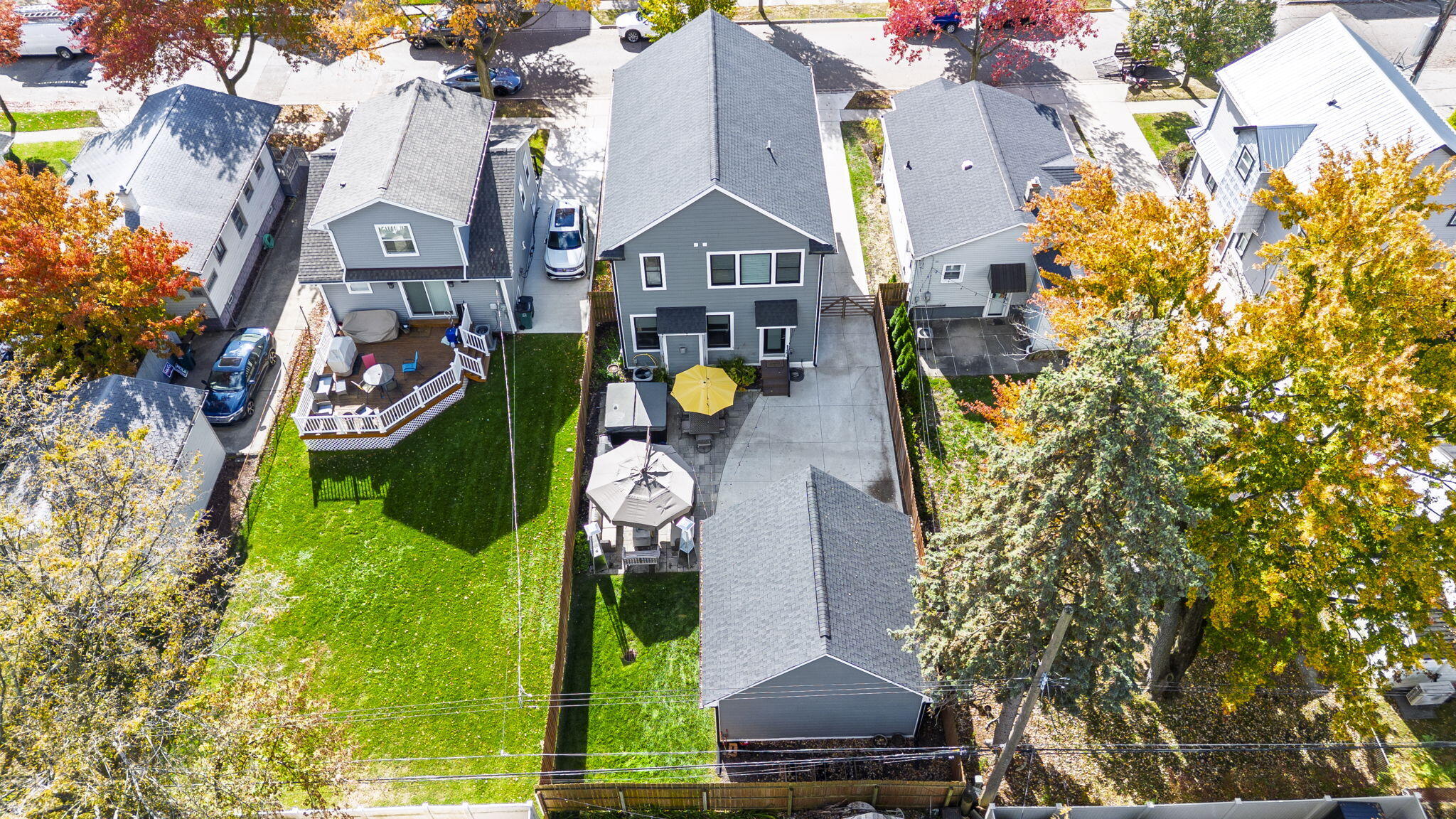 1323 Bennaville Avenue