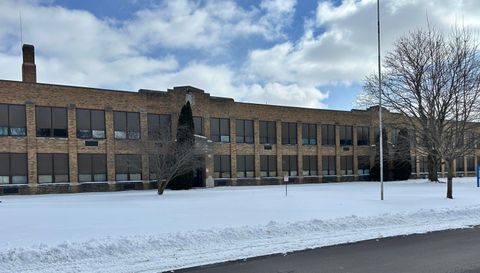 122 Southeastern Galien MI 49113