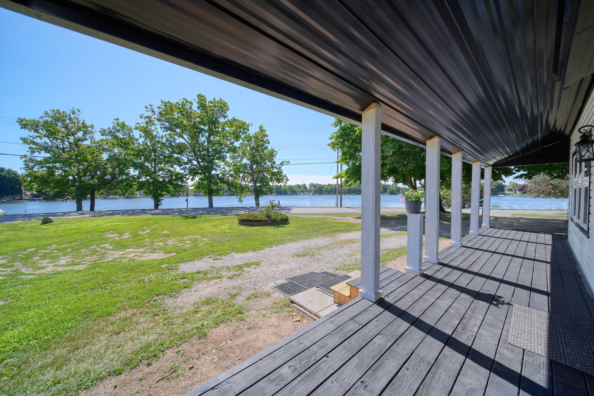 210 W Grove Avenue - Photo 3