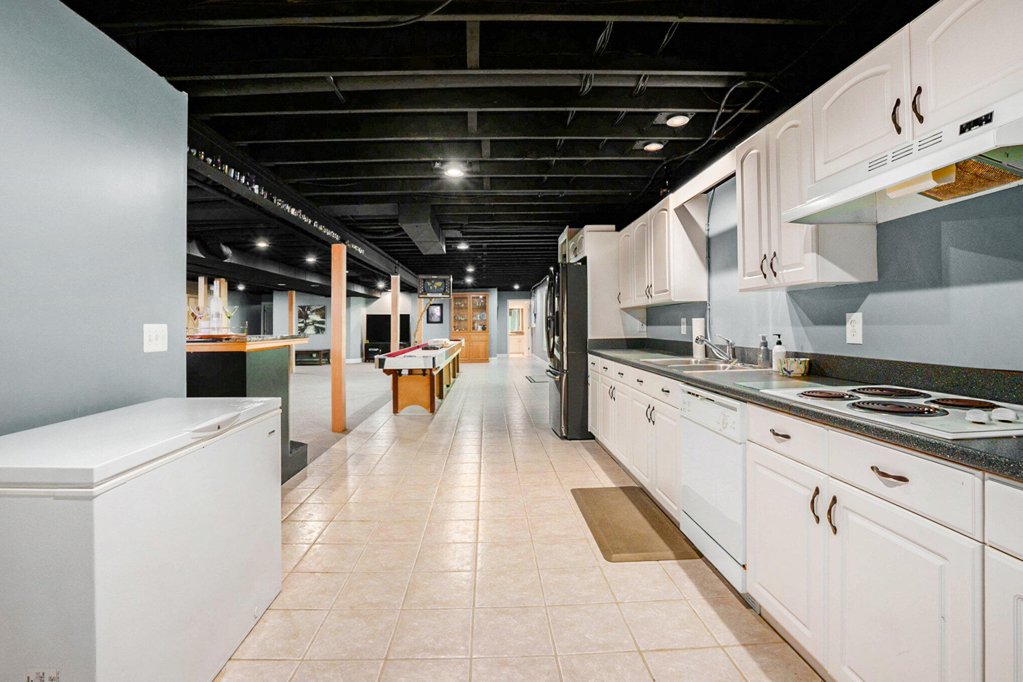 Washington, Michigan 48094, United States, 4 Bedrooms Bedrooms, ,5 BathroomsBathrooms,Residential,Active,185725