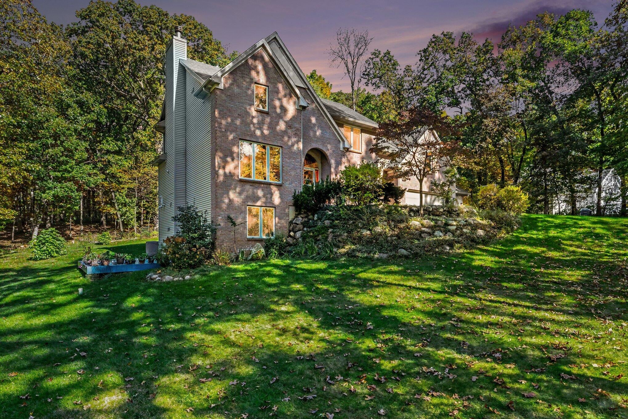 8440 Sierra Madre Trail