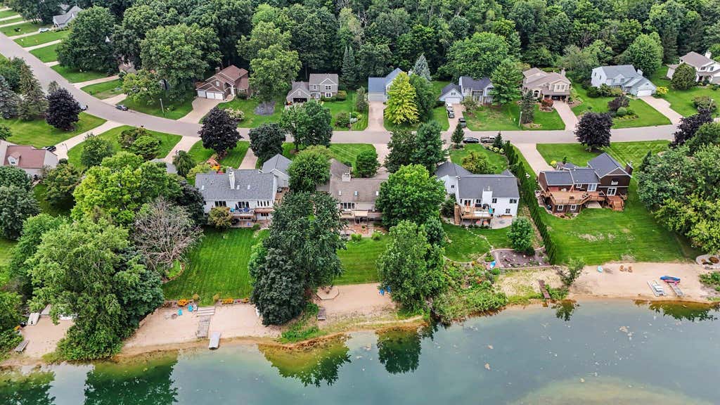 Photo of 6036 Arroyo Vista Drive NE, Rockford, MI 49341 (MLS # 26043248)