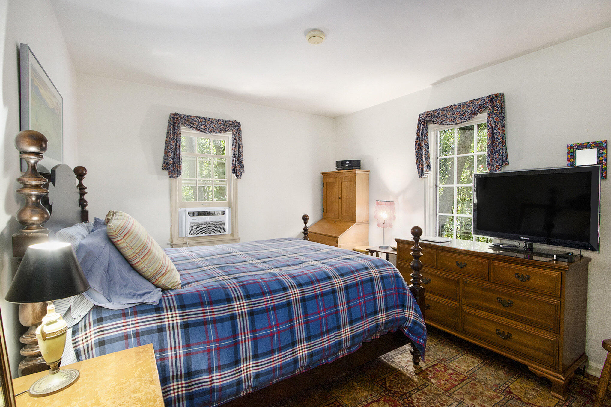 Kalamazoo, Michigan 49008, United States, 5 Bedrooms Bedrooms, ,4 BathroomsBathrooms,Residential,Pending,19133