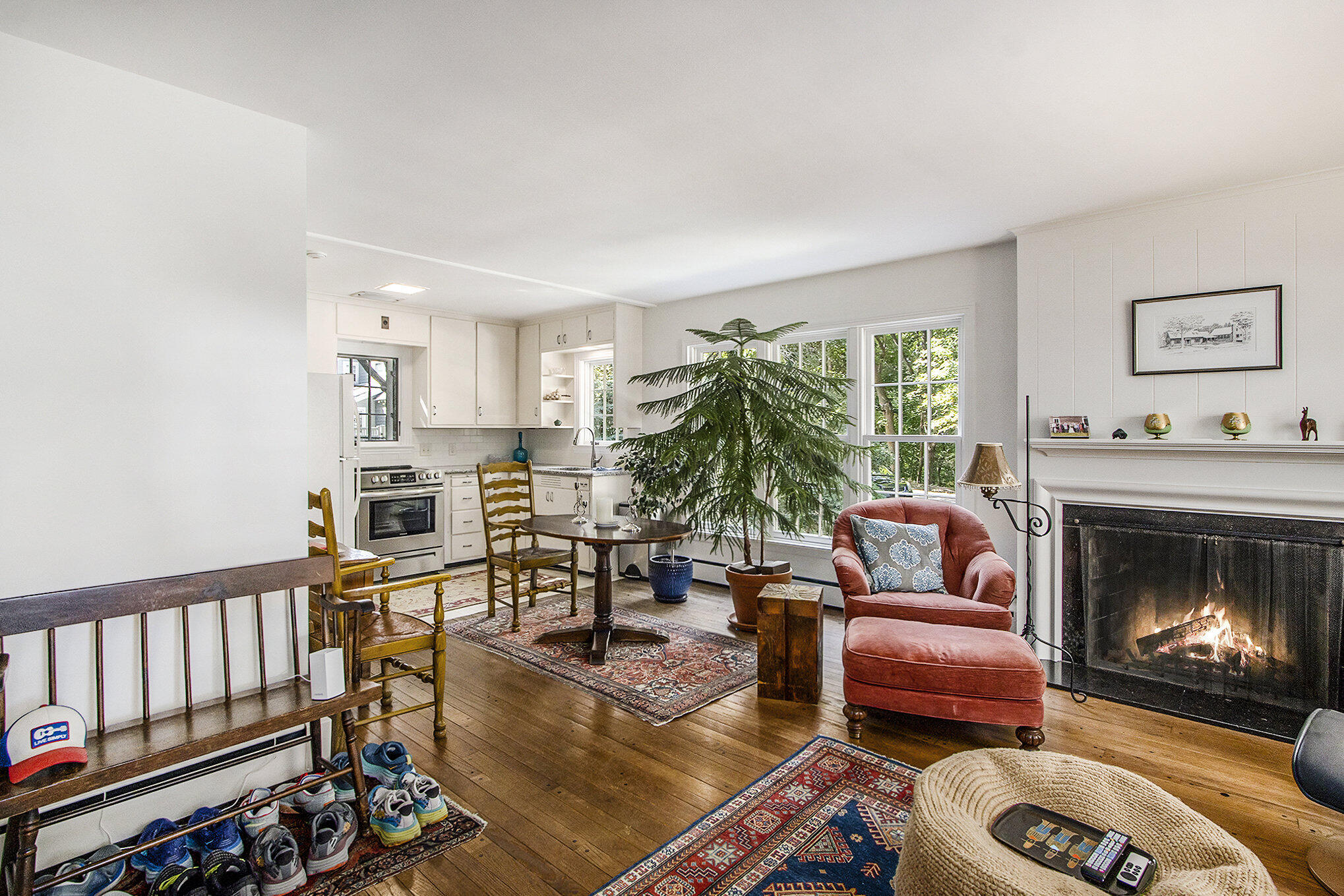 Kalamazoo, Michigan 49008, United States, 5 Bedrooms Bedrooms, ,4 BathroomsBathrooms,Residential,Pending,19133