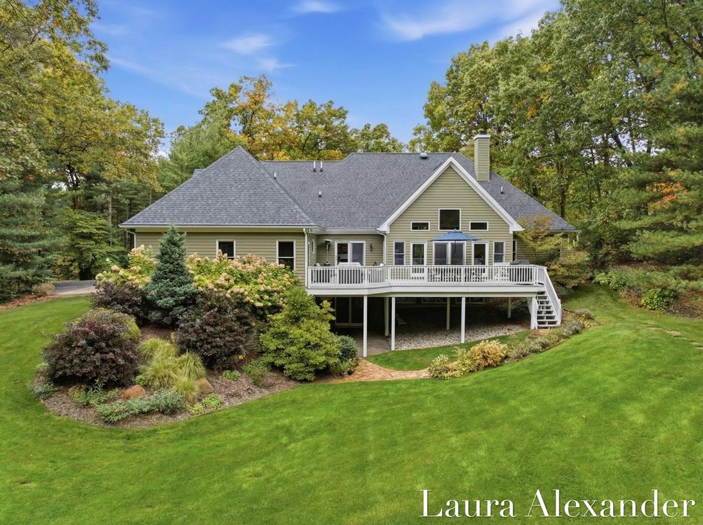 Photo of 6544 Egypt Ridge Road NE, Rockford, MI 49341 (MLS # 26006226)