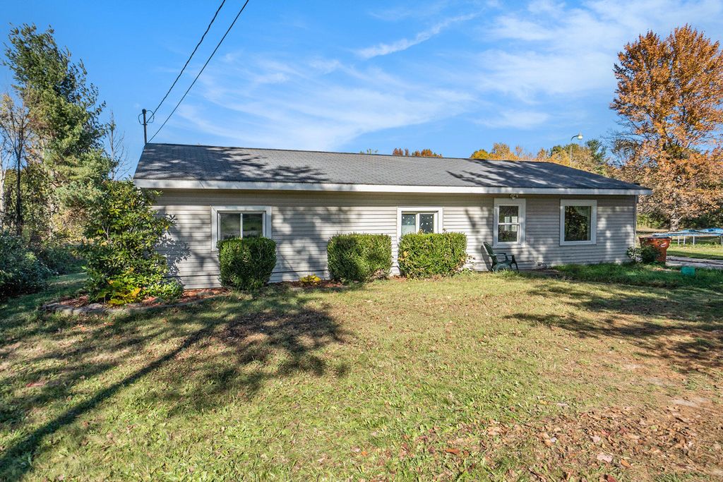 Photo of 5475 14 Mile Court NE, Rockford, MI 49341 (MLS # 25055215)