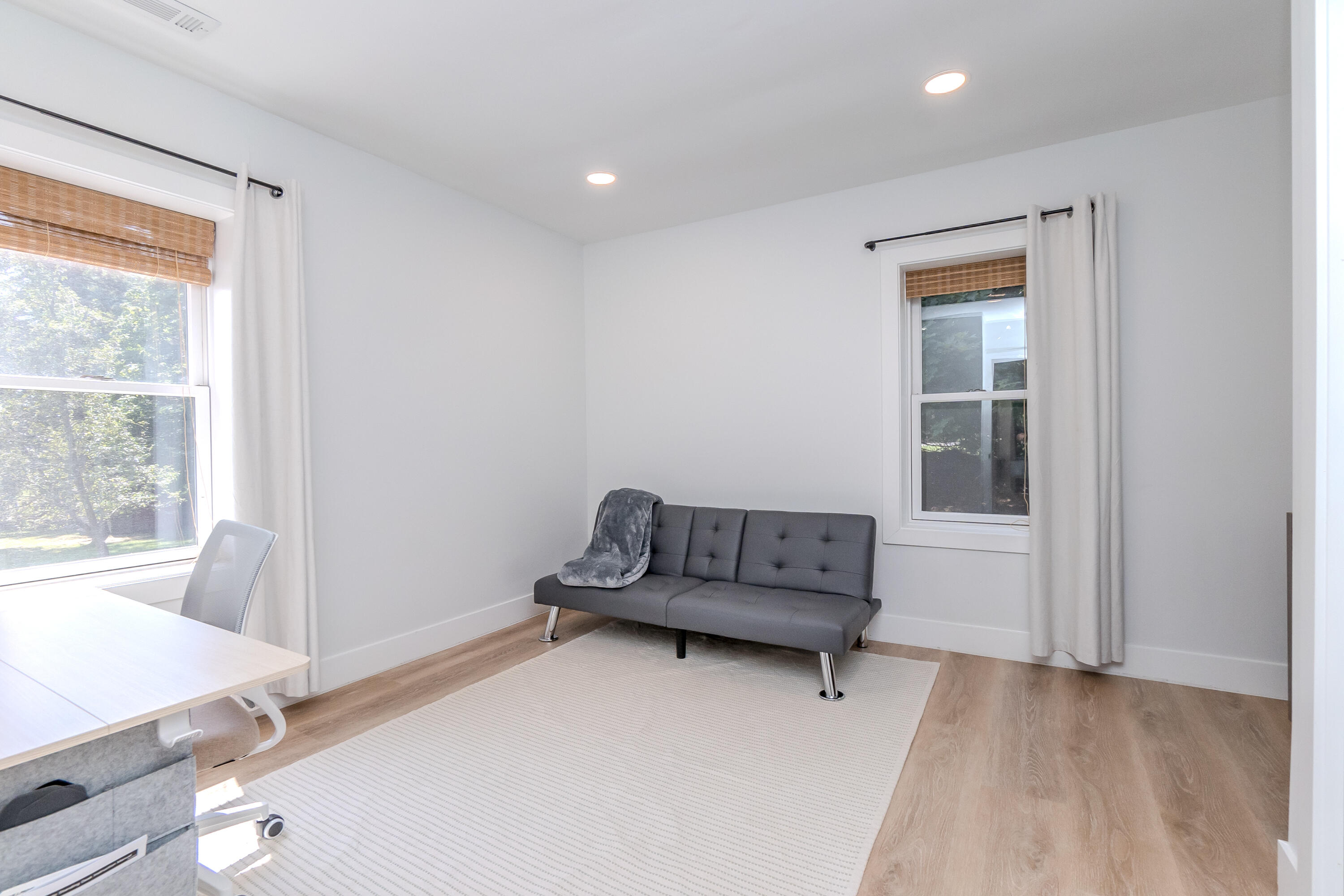 Ann Arbor, Michigan 48108, United States, 2 Bedrooms Bedrooms, ,1 BathroomBathrooms,Residential,Active,143915