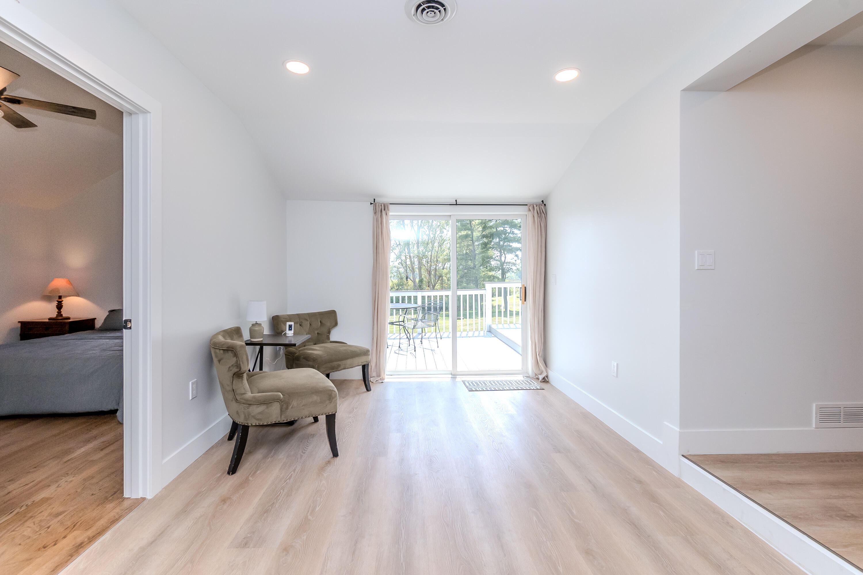 Ann Arbor, Michigan 48108, United States, 2 Bedrooms Bedrooms, ,1 BathroomBathrooms,Residential,Active,143915